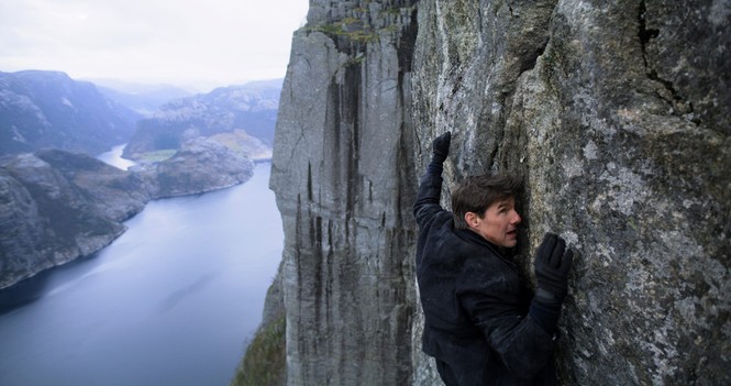 Những hình ảnh 'điên rồ' của Tom Cruise trong Nhiệm vụ bất khả thi 6 - ảnh 3