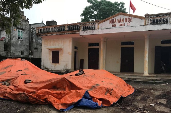 Vụ dỡ đình 300 tuổi: Trên bảo đình chỉ, dưới vẫn thi công - ảnh 3