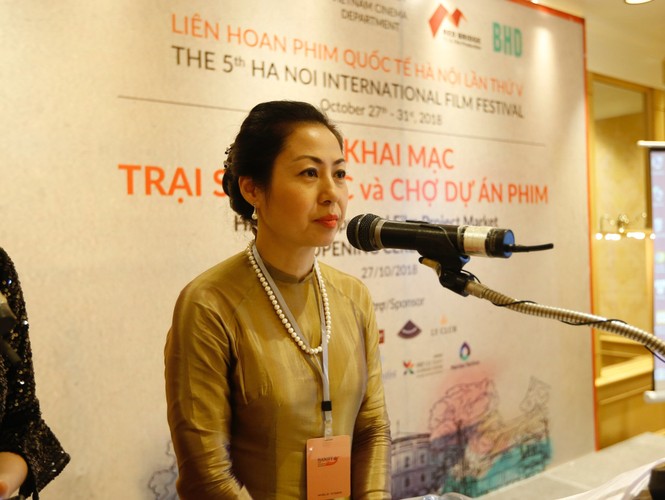 Ngôi sao 'Chúa tể những chiếc nhẫn' dạy học ở Hà Nội - ảnh 6