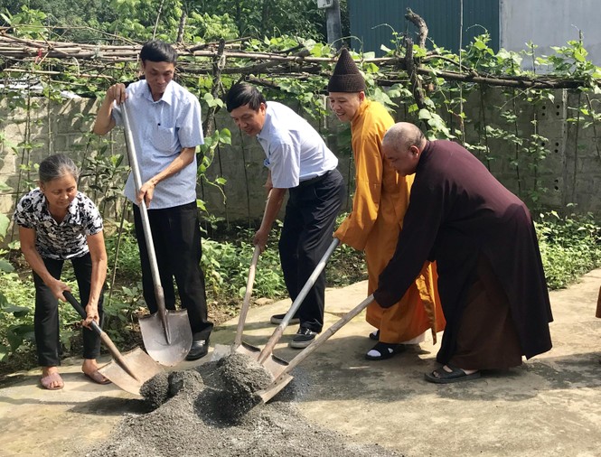 Trao 180 suất quà, bốn nhà đại đoàn kết trước thềm Vesak 2019 - ảnh 2