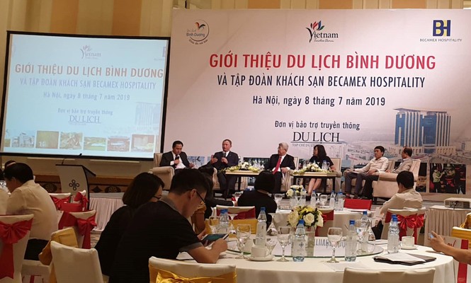 Du lịch văn hóa Bình Dương không chỉ có 'đặc sản' tượng phật trên mái nhà - ảnh 1