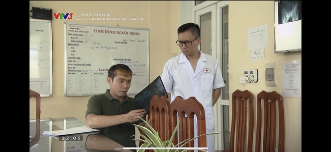 Cô gái nhà người ta tập 18: Sau vụ cháy nhà suýt chết, bố con Uyên đoàn tụ - ảnh 8