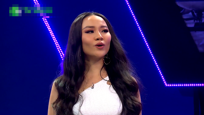 Nữ MC Phong Linh bất ngờ lên gameshow hẹn hò vì đường tình duyên trắc trở - ảnh 1