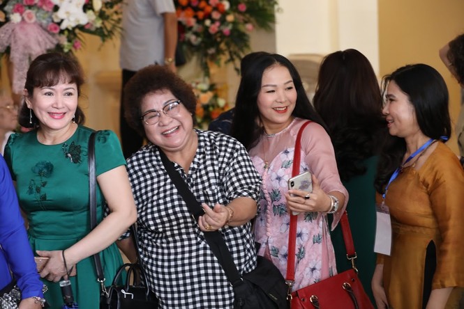 Nghệ sĩ hội ngộ Ngày giỗ tổ nghề sân khấu, NSND Tự Long hát chèo trình tổ - ảnh 3