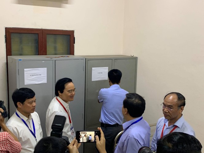Bộ trưởng Phùng Xuân Nhạ: Kỳ thi năm nay quy rõ trách nhiệm từng người - ảnh 2