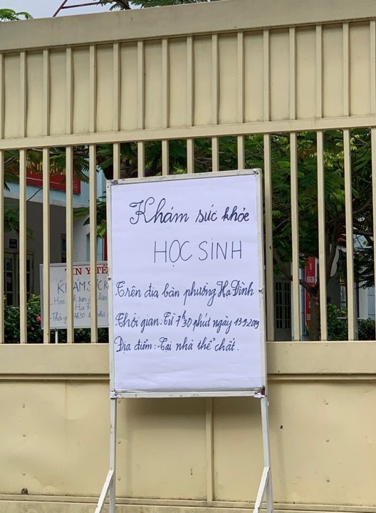 Khám sau nửa tháng cháy xưởng Rạng Đông: Có học sinh được đề nghị chuyển viện - ảnh 2
