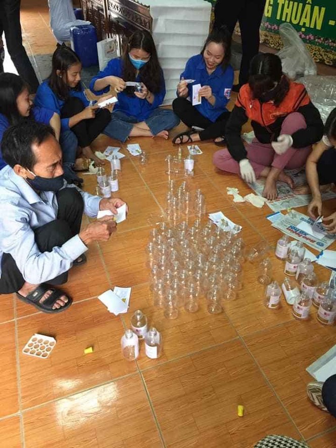 Giáo viên Trường THPT Kỳ Anh sáng chế kính che mặt ngừa COVID-19 - ảnh 7