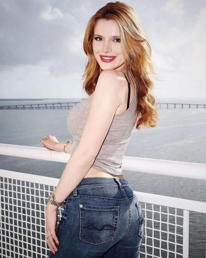 Bella Thorne: Mỹ nhân mới của Hollywood cực quyến rũ - ảnh 7