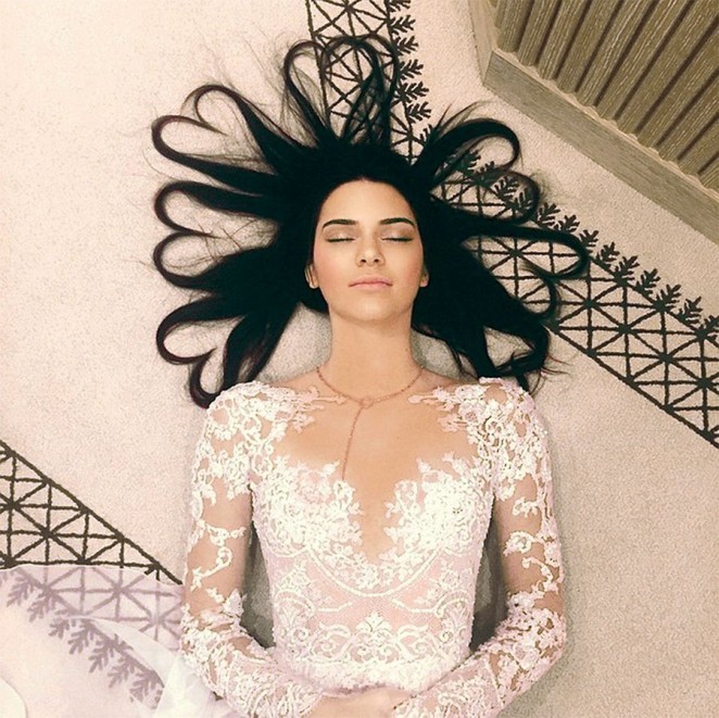 Dáng vóc tuyệt mỹ của nàng mẫu 9x Kendall Jenner - ảnh 11