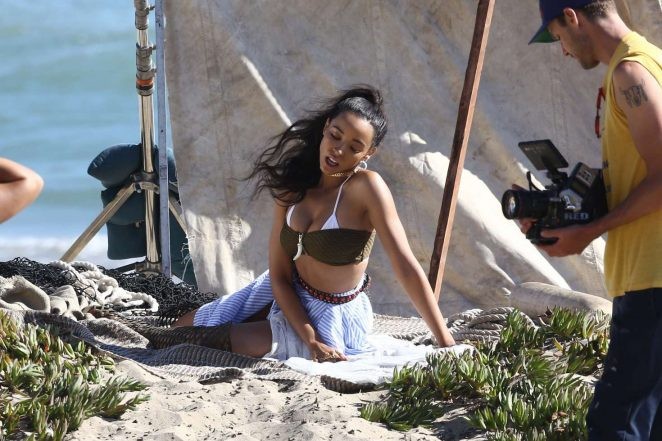 Bạn gái mới của DJ Calvin Harris siêu quyến rũ trong clip ca nhạc - ảnh 5