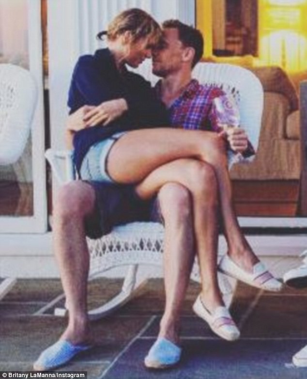 Taylor Swift chia tay Tom Hiddleston - ảnh 6