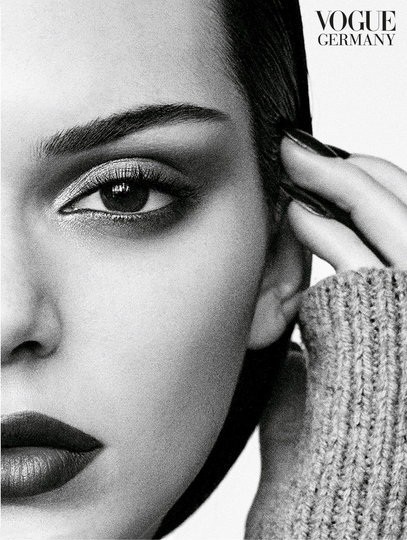 Kendall Jenner, Kim Kardashian - ảnh 4
