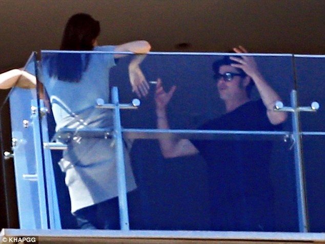 Angelina Jolie, Brad Pitt - ảnh 17