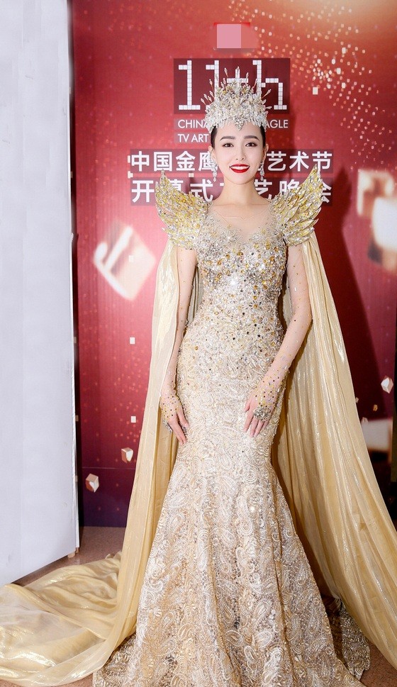 phim,khán giả,sân khấu,nữ diễn viên,nghệ thuật,ngôi sao,xuất hiện,giải thưởng, Nữ thần Kim Ưng, Lý Tiểu Lộ, Lưu Diệc Phi, Vương Lạc Đan, Lưu Thi Thi, Bên nhau trọn đời, Đường Yên, Triệu Lệ Dĩnh, liên hoan nghệ thuật Kim Ưng - ảnh 13