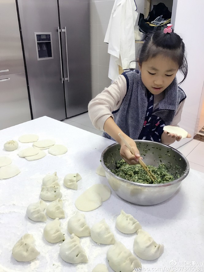 đạo diễn,fan,hình ảnh,nổi tiếng,con gái,chia sẻ,kết hôn,Trương Nghệ Mưu, Trần Đình - ảnh 3