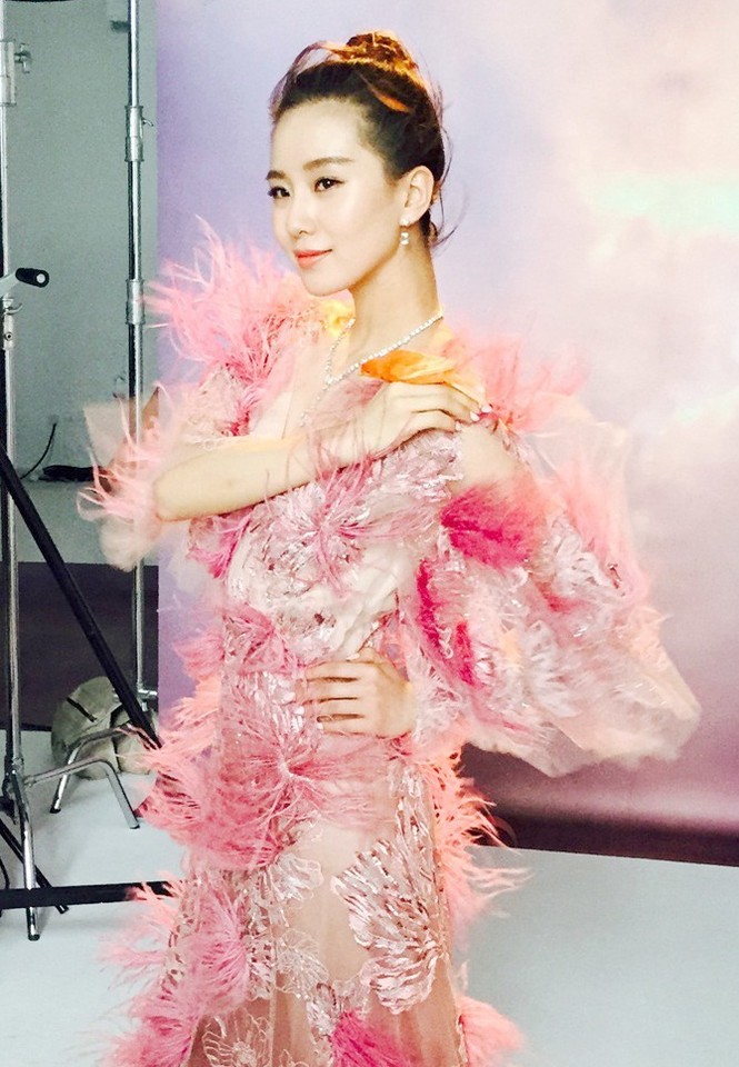 Lưu Thi Thi đẹp mong manh tựa sương mai - ảnh 8
