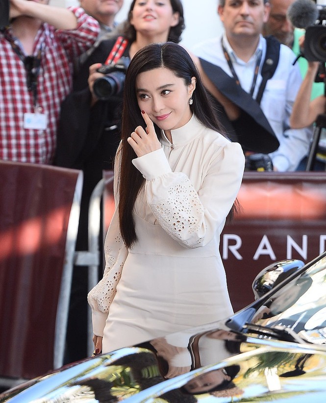 Phạm Băng Băng duyên dáng làm giám khảo tại Cannes 2017 - ảnh 2