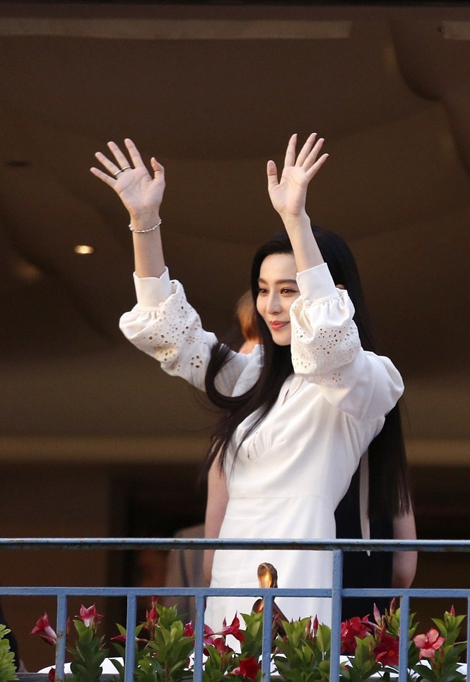 Phạm Băng Băng duyên dáng làm giám khảo tại Cannes 2017 - ảnh 8