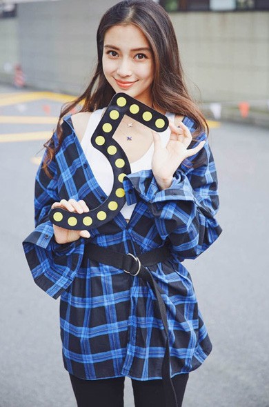 Khó nhận ra Angelababy từng cá tính và quyến rũ thế này - ảnh 14