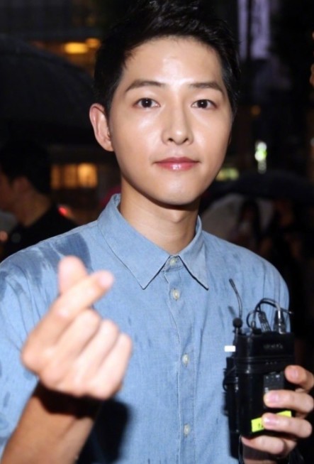 Song Joong Ki cầu hôn Song Hye Kyo - ảnh 6