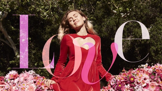 Miley Cyrus nữ tính đầy quyến rũ trên thảm hoa trái tim - ảnh 2