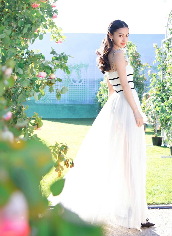 Angelababy đẹp kiều diễm như búp bê - ảnh 11