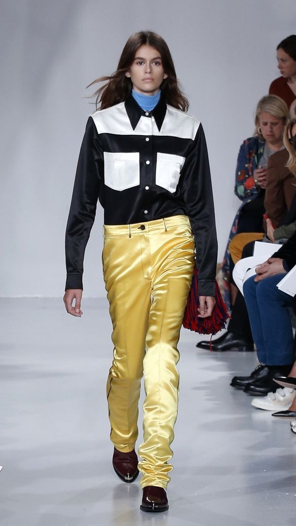 Con gái Cindy Crawford đẹp xuất thần trong lần đầu catwalk - ảnh 6