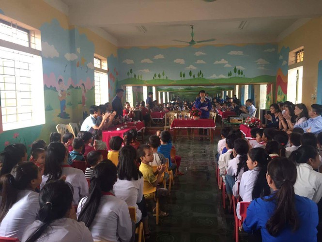 Tiếp tục chia khó với học sinh vùng lũ - ảnh 3