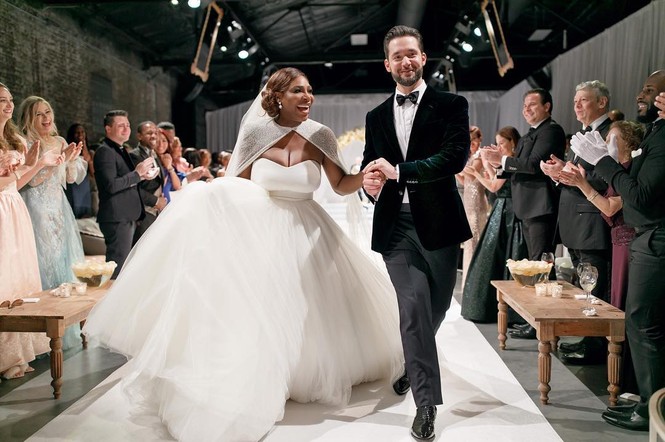 ‘Nữ hoàng quần vợt’ Serena Williams lộng lẫy trong đám cưới cổ tích - ảnh 2