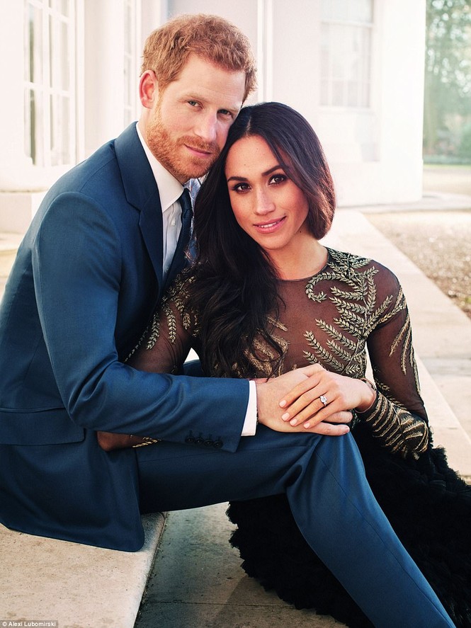 Hoàng tử Anh và mỹ nhân Meghan Markle tung ảnh đính hôn lãng mạn - ảnh 1
