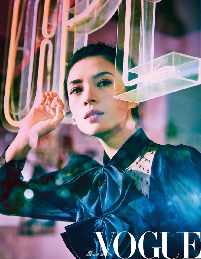 Chương Tử Di kiêu sa sang trọng trên Vogue đầu năm 2018 - ảnh 4
