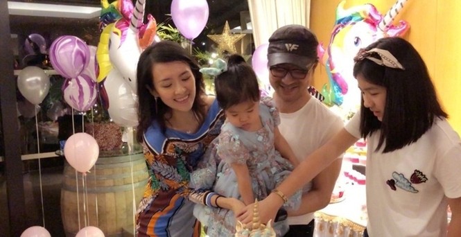 Chương Tử Di kiêu sa sang trọng trên Vogue đầu năm 2018 - ảnh 7