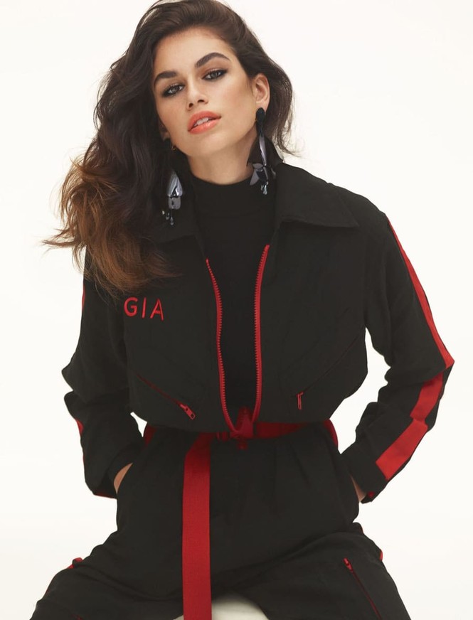 Con gái Cindy Crawford: Đóa hồng 16 tuổi quyến rũ ngỡ ngàng - ảnh 10