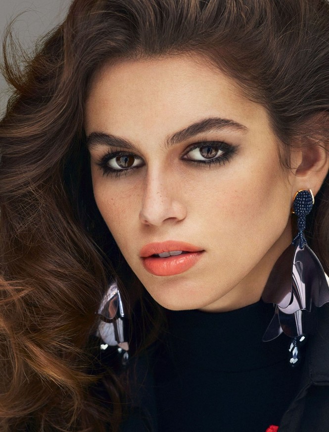 Con gái Cindy Crawford: Đóa hồng 16 tuổi quyến rũ ngỡ ngàng - ảnh 2