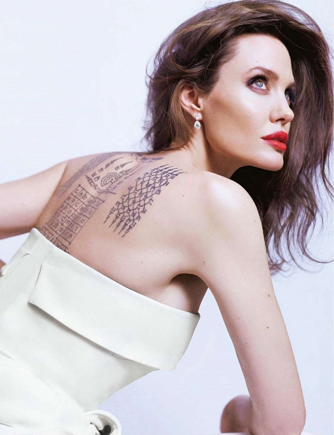 Angelina Jolie quyến rũ - ảnh 2