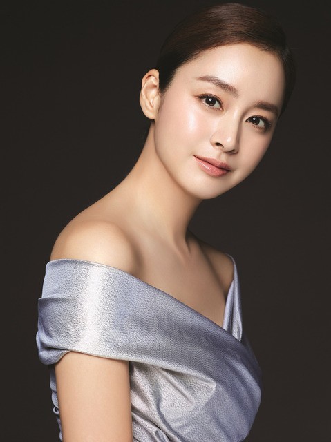 Kim Tae Hee da trong veo - ảnh 16