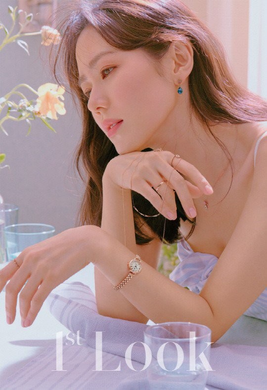 Chị đẹp mua cơm ngon cho tôi - ảnh 2