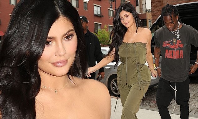 Kim Kardashian nội y - ảnh 8