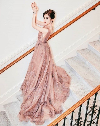 Mỹ nữ Tân Cương Cổ Lực Na Trát Cannes 2018 - ảnh 2