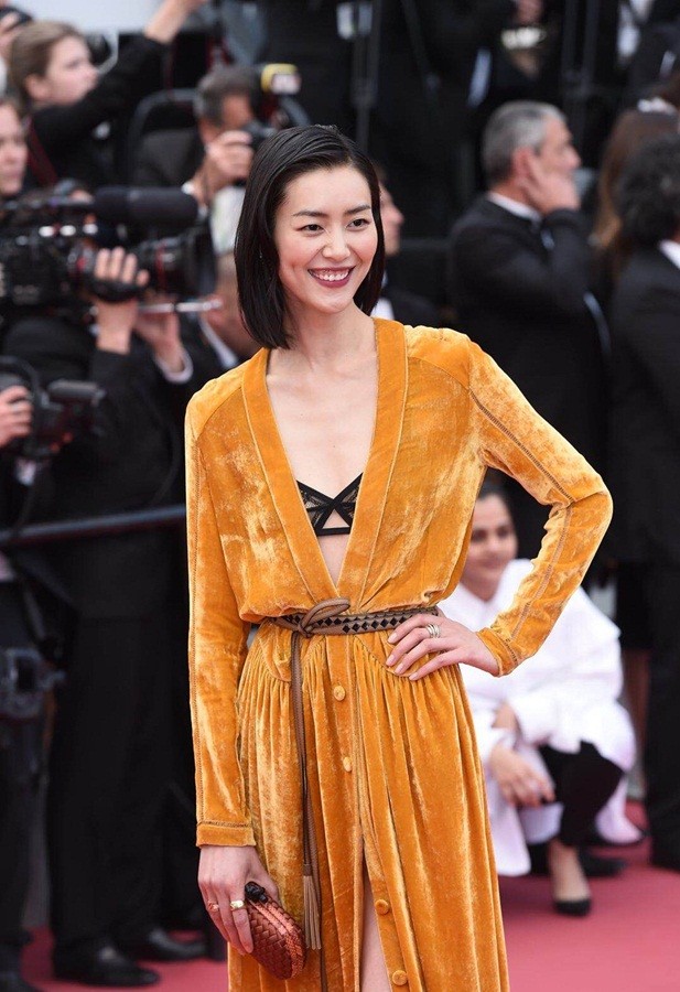Liu Wen vòng 1 lép trên thảm đỏ Cannes - ảnh 3