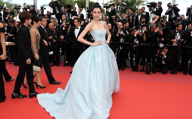 Liu Wen vòng 1 lép trên thảm đỏ Cannes - ảnh 10