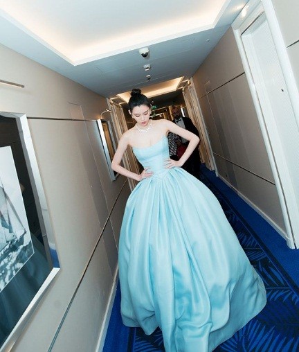 Liu Wen vòng 1 lép trên thảm đỏ Cannes - ảnh 15