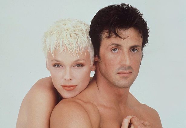 Vợ cũ ‘người hùng cơ bắp’ Sylvester Stallone mang bầu ở tuổi 54 - ảnh 10
