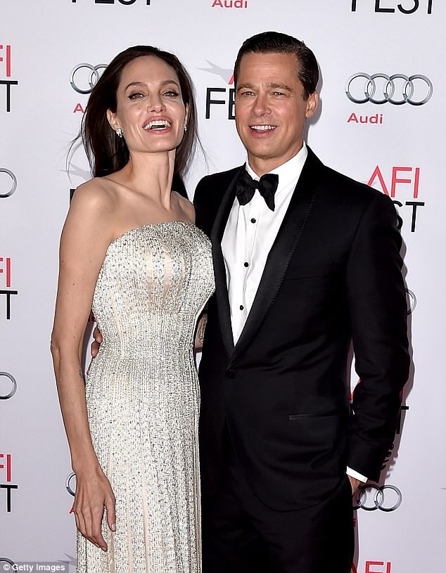 Brad Pitt gầy gò hốc hác, cô đơn đạp xe ở London - ảnh 6
