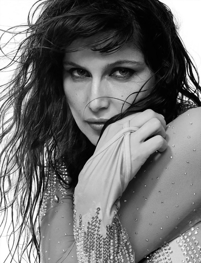 Biểu tượng sắc đẹp Laetitia Casta khích lệ đội Pháp trước giờ bóng lăn - ảnh 5