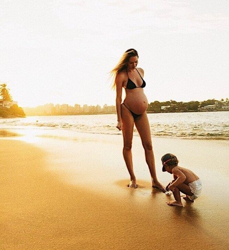 Thiên thần nội y Nam Phi Candice Swanepoel sinh con trai thứ 2 - ảnh 6