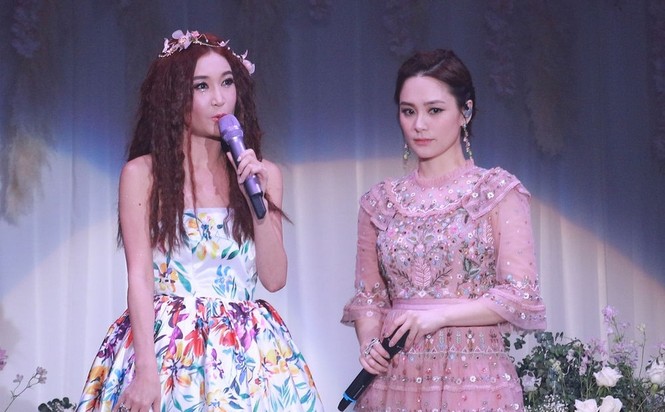 'Phan Kim Liên' Ôn Bích Hà tung ảnh bikini gợi cảm ở tuổi 51 - ảnh 4