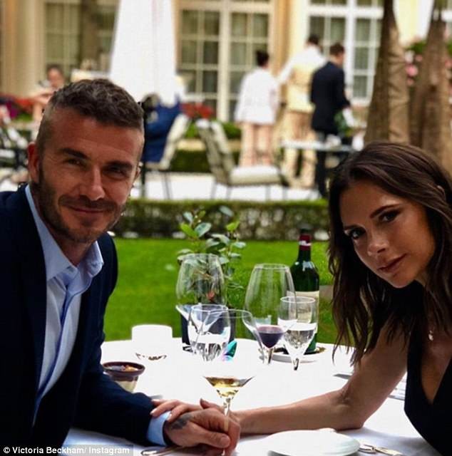Vợ chồng David Beckham ngọt ngào kỷ niệm 19 năm ngày cưới - ảnh 1