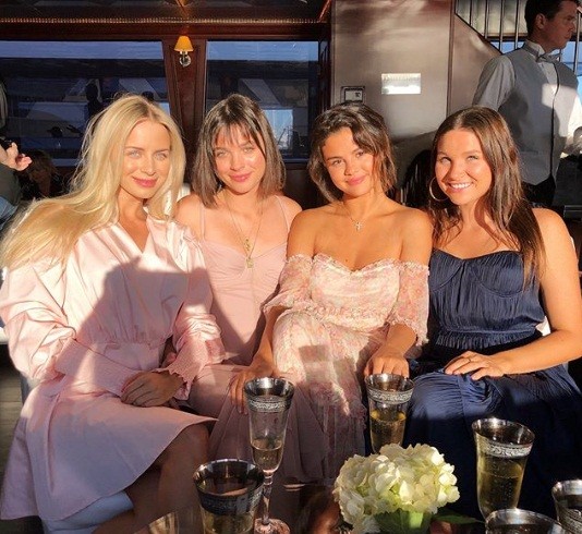 Selena Gomez rạng ngời quyến rũ mừng sinh nhật 26 tuổi - ảnh 3