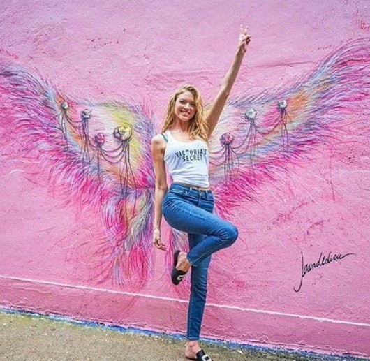 Thiên thần nội y Martha Hunt-Josephine Skriver khoe sắc ở Hồng Kông - ảnh 14